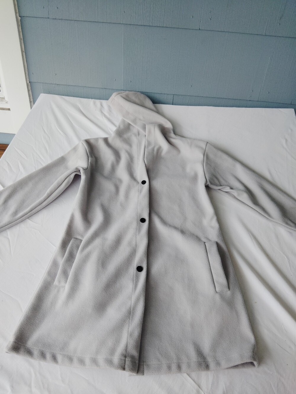 Classic Light Gray Hooded Coat - Unbranded